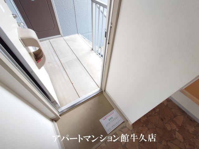 MHハイツみどり野の玄関