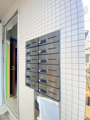 【その他共用部分】 | MEER | 集合ポストはダイヤル式なので安心です