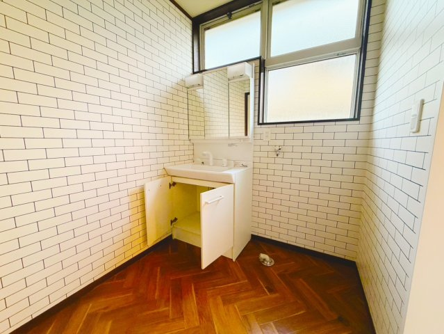 リフォR5実施♪芳賀郡市貝町赤羽中古住宅の独立洗面台