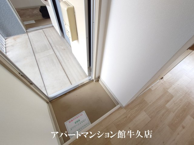 MHハイツみどり野の玄関