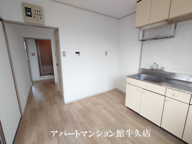 MHハイツみどり野の居間・リビング