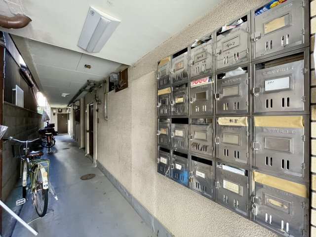 三和ビルのエントランス