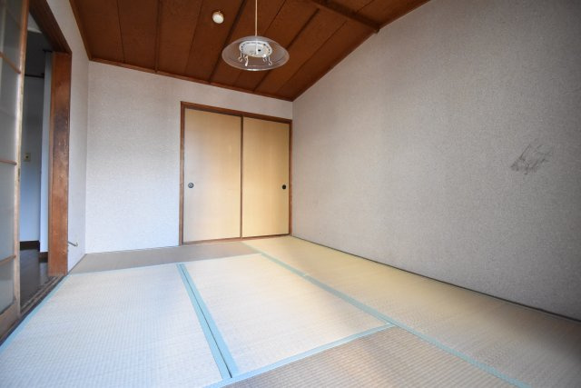 三和ビルの寝室