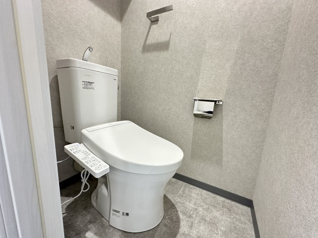 伊勢佐木クイントパラディオのトイレ|清潔感のある内装、水回りがきれいなのはいつも使う場所なので安心ですね。