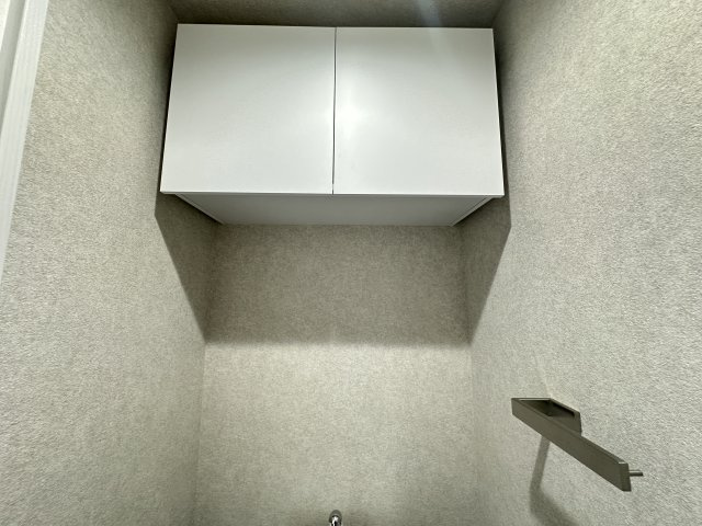 伊勢佐木クイントパラディオのトイレ|収納スペースがうえにあるのでトイレ回りもスッキリです。