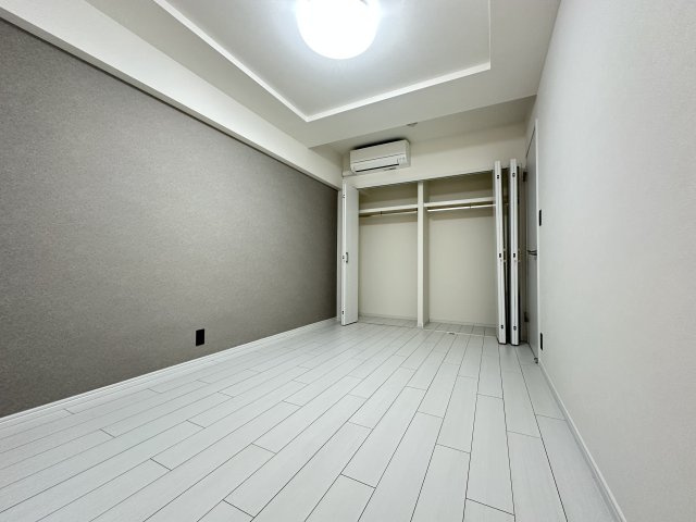 伊勢佐木クイントパラディオの洋室|好みの空間で読書をしたり、音楽を聞いたりと一人の時間を楽しめるプライベートルーム