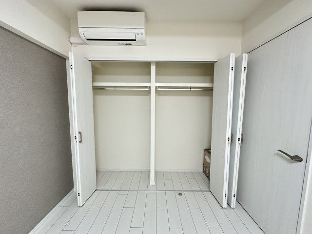 伊勢佐木クイントパラディオの収納|大型収納クローゼット付きのお部屋です。