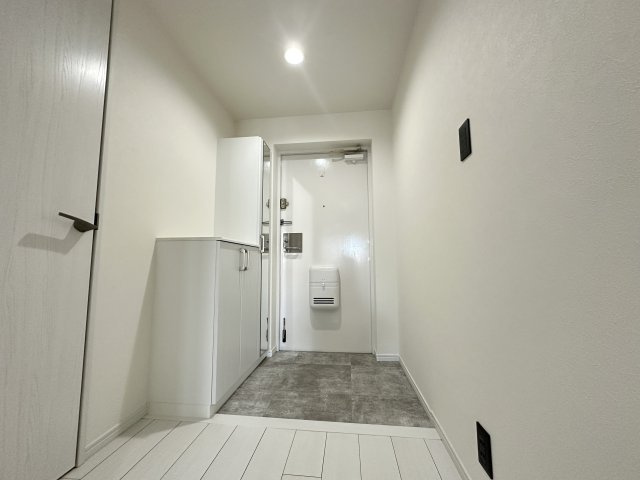 伊勢佐木クイントパラディオの玄関|安心空間の玄関は、行ってらっしゃい。お帰りなさい。の暖かい声が聞こえてきそうです