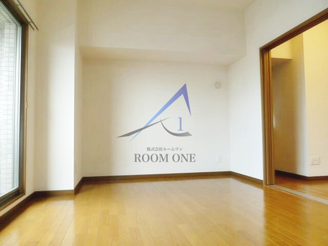 グランディール初台の居間・リビング|洋室のお部屋です。