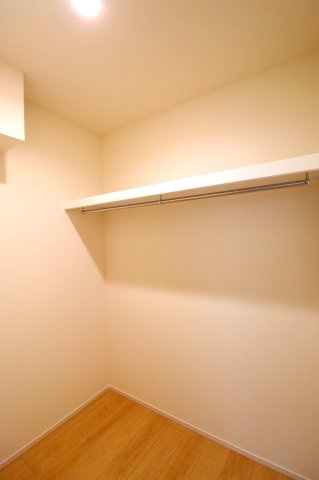 新築戸建・新築建売　郡山市静西一丁目　大成小・第七中の収納|WICはハンガーパイプがついているので衣類がきれいに整理整頓できます！
