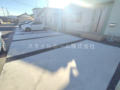 【駐車場】 | 飯村北１丁目平屋