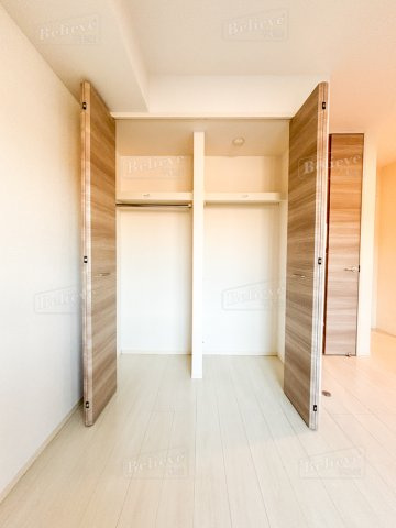 レクサリーの内装