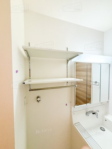 レクサリーの内装