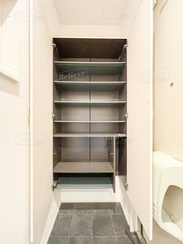 レクサリーの内装