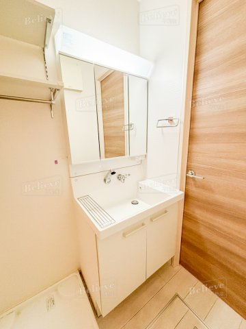 レクサリーの洗面所|広い洗面スペースです★