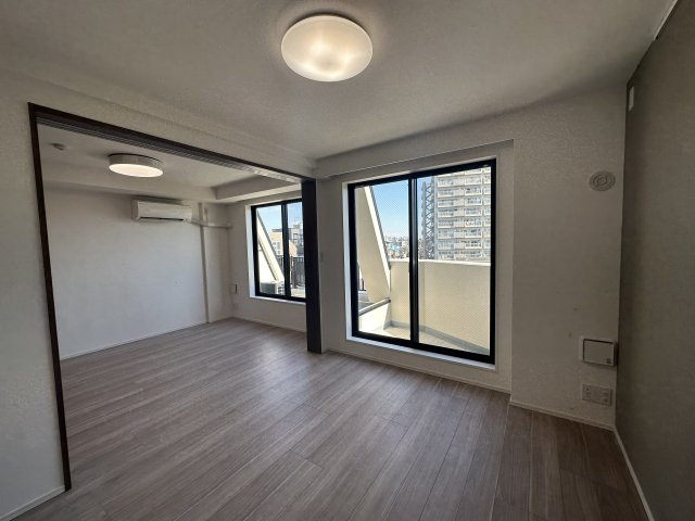 コンシェリア池上 ＴＨＥ ＲＥＳＩＤＥＮＣＥの居間・リビング