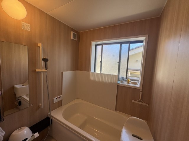 東内戸建中古の浴室