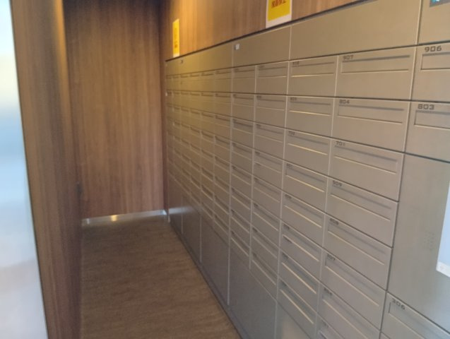 アルファステイツ長泉　駿東郡長泉町上土狩の設備|外で受け取らなくても、マンション内で荷物を受け取ることができるので非常に便利です。