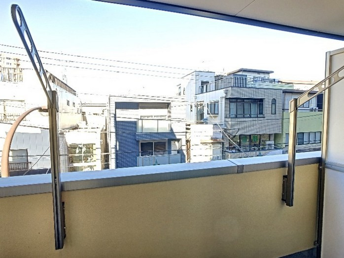 【バルコニー】
