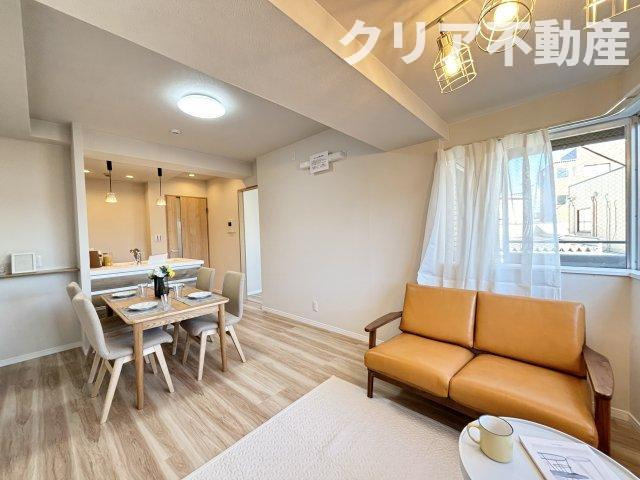 【居間・リビング】 | ベルメゾン末広　2階 | 同仕様施工例