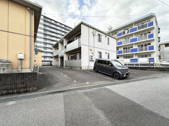 ポラリス Gの駐車場