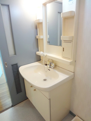 【独立洗面台】 | レジデンス山崎 | ※別部屋のイメージ写真です。