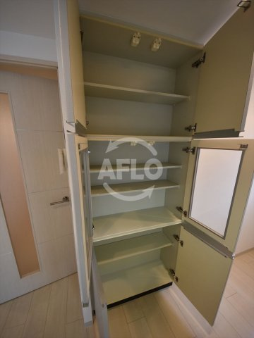 アーバネックス大手前の収納|アーバネックス大手前　食器棚