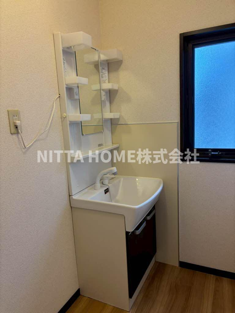 セントラルヴィラⅠ，Ⅱの洗面所|独立洗面化粧台もありますよ♪