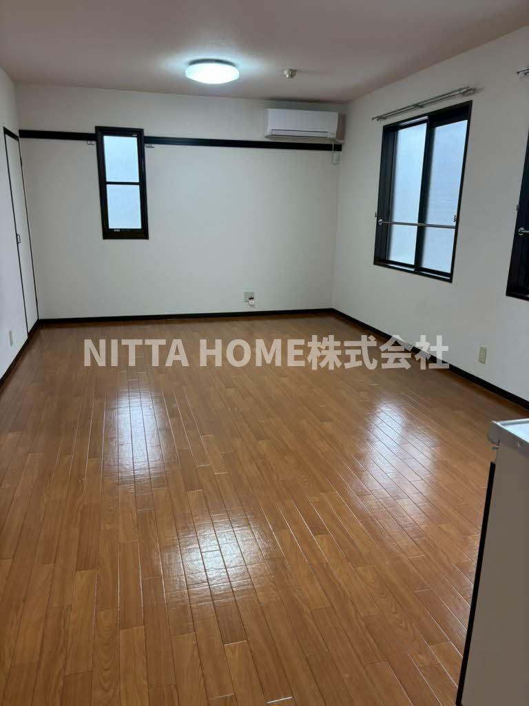 セントラルヴィラⅠ，Ⅱの内装|明るい室内です★