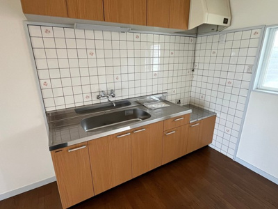 【キッチン】 | コーポ田上 | 吊戸棚付き