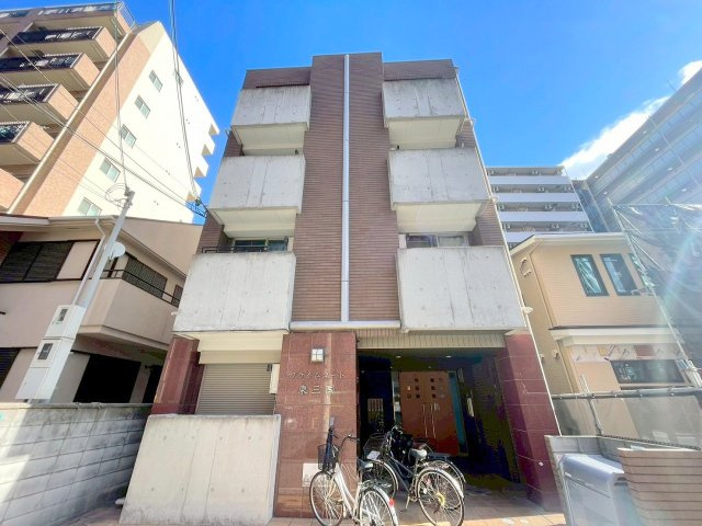 プライムコート東三国の外観