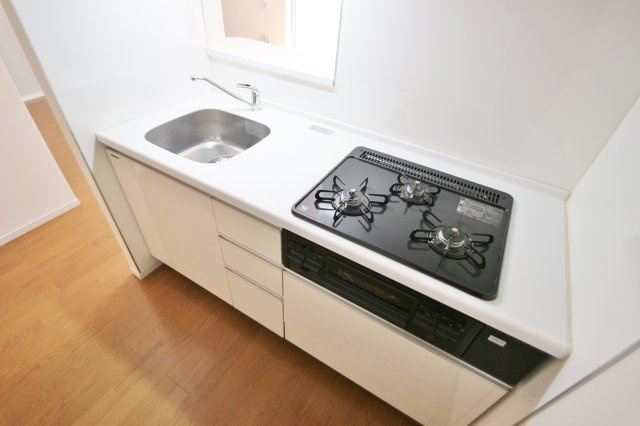 ガーデンテラス西川口のキッチン|※別号室の参考写真です。