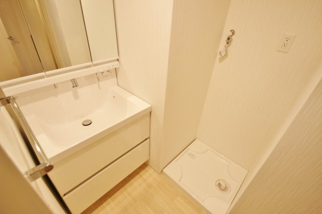 ガーデンテラス西川口の独立洗面台|※別号室の参考写真です。