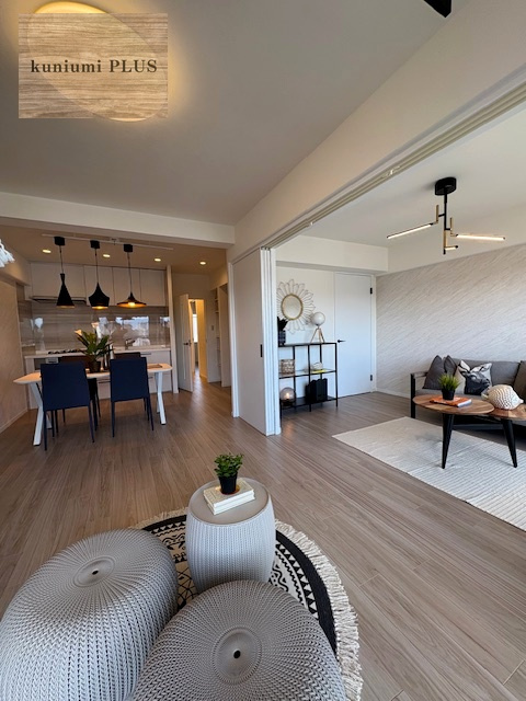 シャルム京橋の居間・リビング