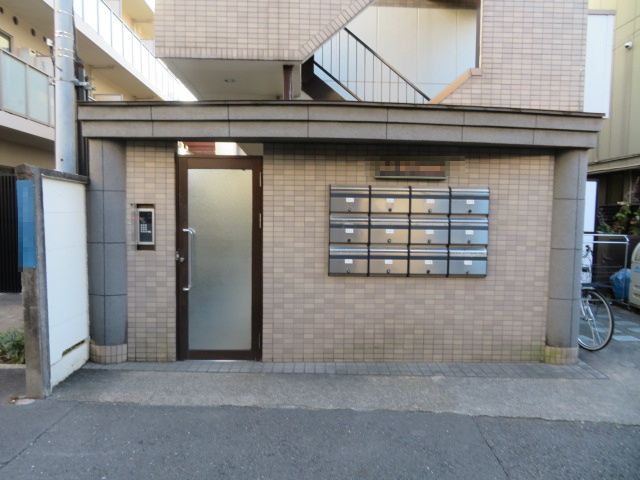 新宿区北新宿１丁目の一棟マンション