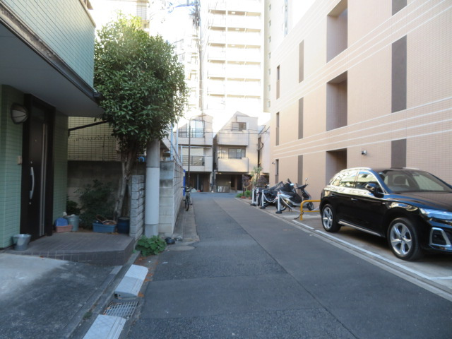 新宿区北新宿１丁目の一棟マンション