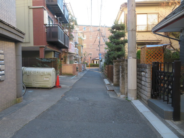 新宿区北新宿１丁目の一棟マンション