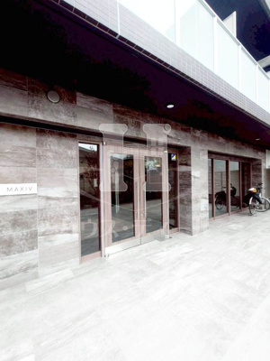 【エントランス】 | HY's TODA MAXIV | 建物の内部です