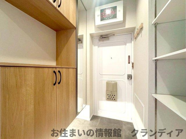 十條草加マンション　B棟の玄関|ドキドキの新生活も、安心してスタート。ぴったりの住まいを見つけませんか？クランディアが一緒に住まい選びをサポートします‼　まずは、お気軽にお問合せください　＃クランディア