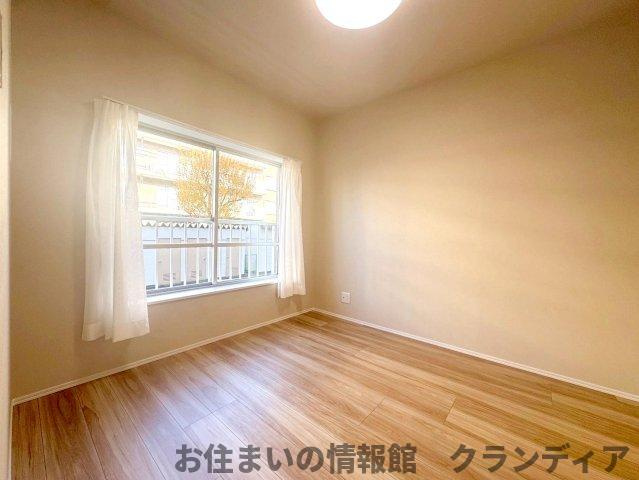 十條草加マンション　B棟の洋室|ドキドキの新生活も、安心してスタート。ぴったりの住まいを見つけませんか？クランディアが一緒に住まい選びをサポートします‼　まずは、お気軽にお問合せください　＃クランディア