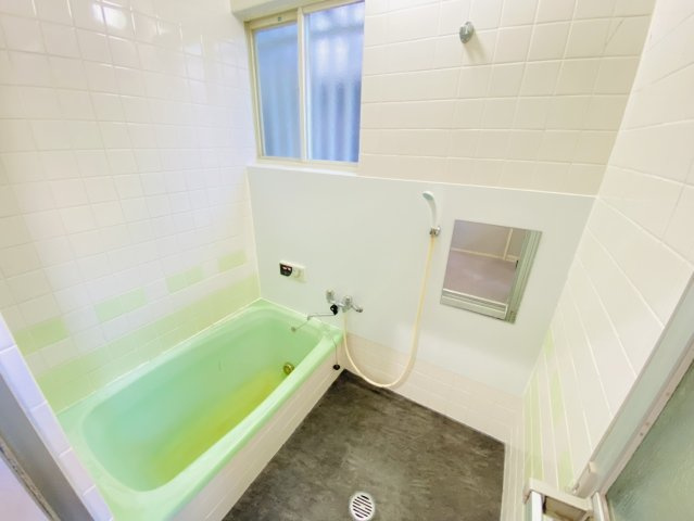 一宮市 大和町馬引字宮浦（西一宮駅） 2階建の浴室