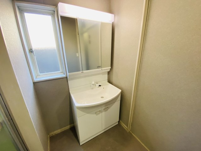 一宮市 大和町馬引字宮浦（西一宮駅） 2階建の独立洗面台