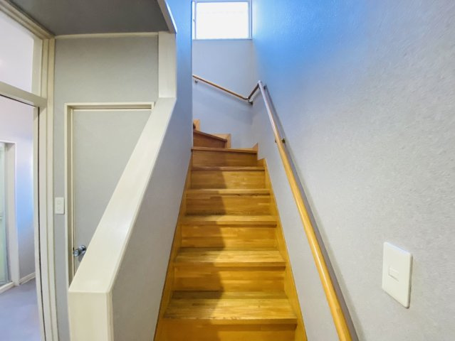 一宮市 大和町馬引字宮浦（西一宮駅） 2階建のその他|階段