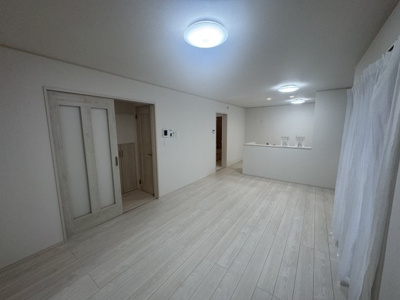 【居間・リビング】 | 与那原町与那原（全9棟）E号棟 | E号棟　LDK16帖♪