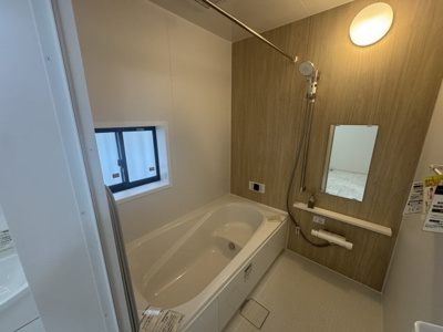 【浴室】 | 与那原町与那原（全9棟）E号棟 | E号棟　浴室換気乾燥機付き♪