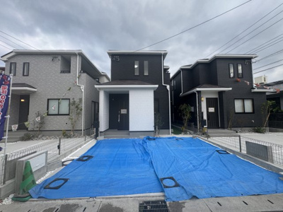 【外観】 | 与那原町与那原（全9棟）ラストE号棟 | E号棟　並列駐車3台可♪