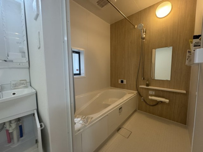 【浴室】 | 与那原町与那原（全9棟）E号棟 | E号棟　浴室換気乾燥機付き♪