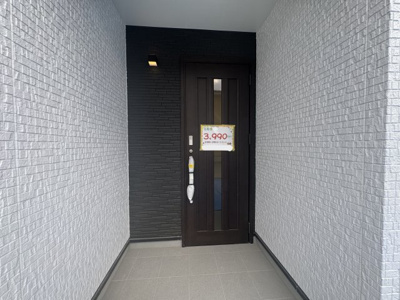 【玄関】 | 与那原町与那原（全9棟）E号棟 | E号棟　スマートIC