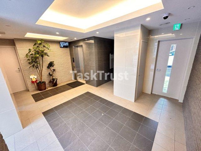 【ロビー】 | M.R Residence