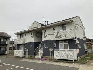 柏崎市田塚２丁目のアパートのエントランス